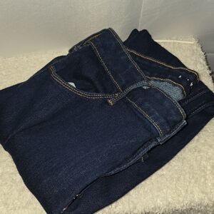 ✨ Target Fit 6 Skinny Jeans – Lower Waist & Straight Hip – Size 5R ✨Super flatt